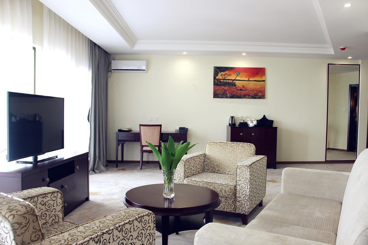 Bintumani Hotel Freetown Bilik gambar